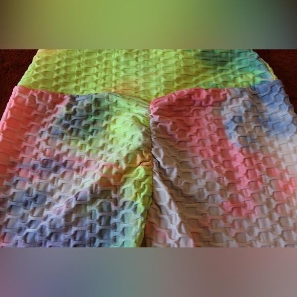 A 3 piece set with Nike emblem. - Picture 5 of 5